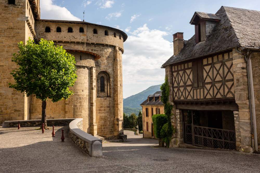 Environnement Le Viscos Hôtel de charme dans les Pyrénées à Saint-Savin - Hôtel restaurant de charme 4 étoiles