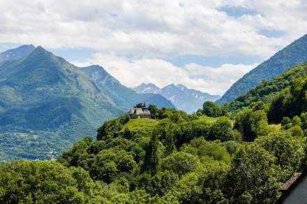 Exterieur Le Viscos Hôtel de charme dans les Pyrénées à Saint-Savin - Hôtel restaurant de charme 4 étoiles