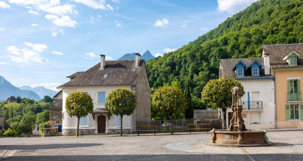 Environnement Le Viscos Hôtel de charme dans les Pyrénées à Saint-Savin - Hôtel restaurant de charme 4 étoiles